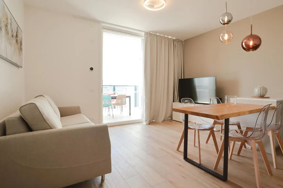 Podium Apartamento Lido di Jesolo 0*,  Itália